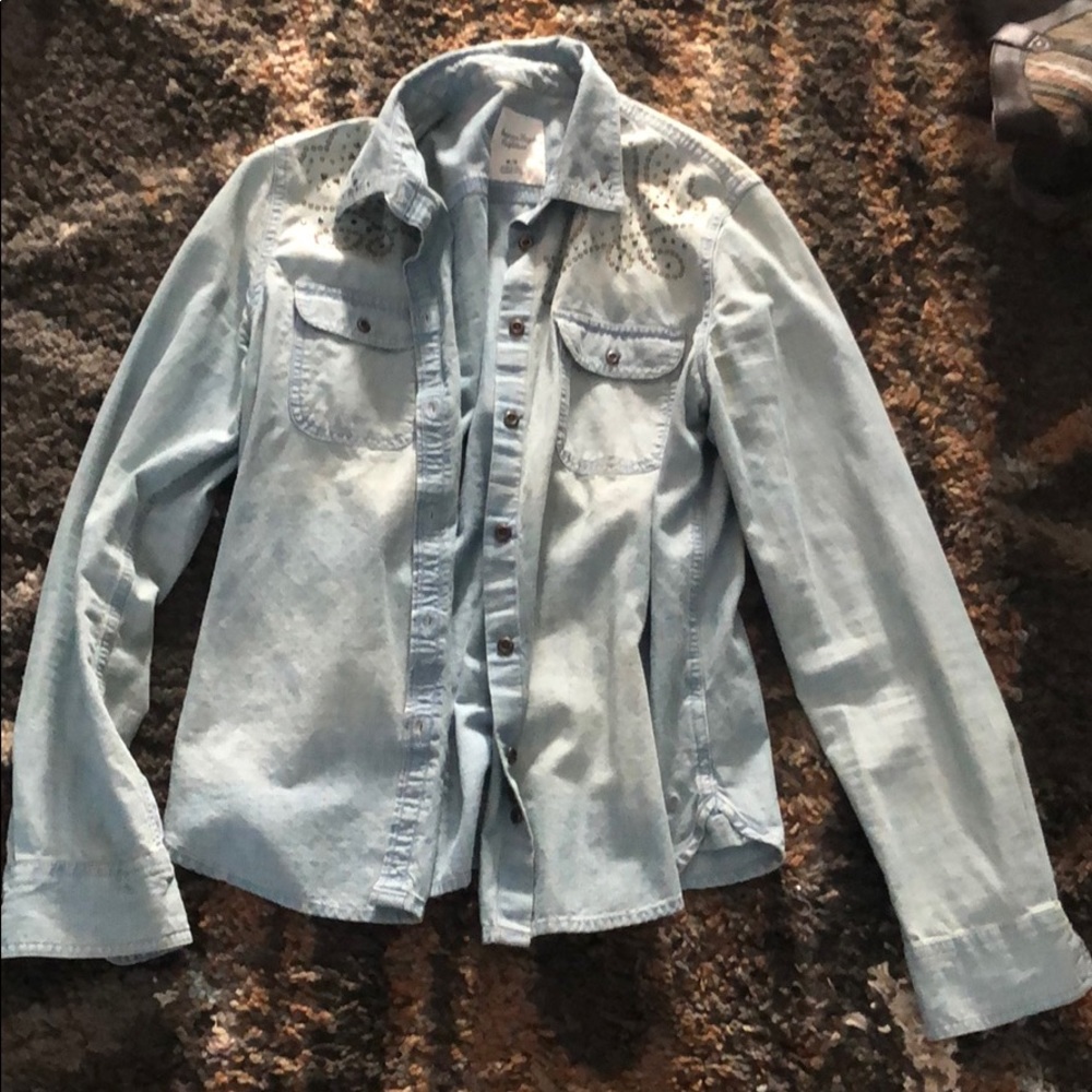 American Eagle Women’s Denim button up